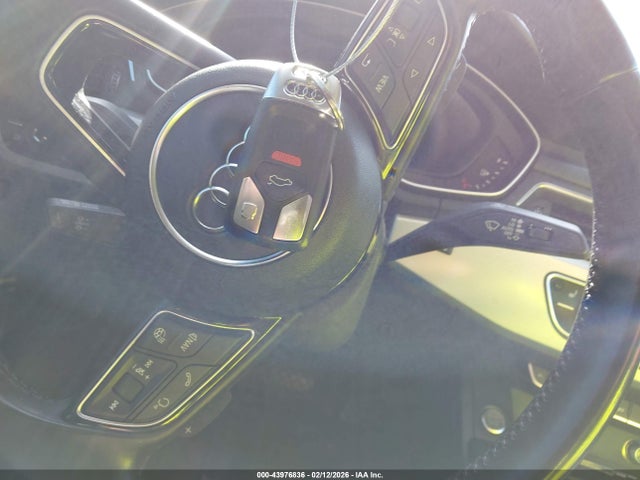 2017 AUDI A4 WAUENAF41HN000768 Photo 10