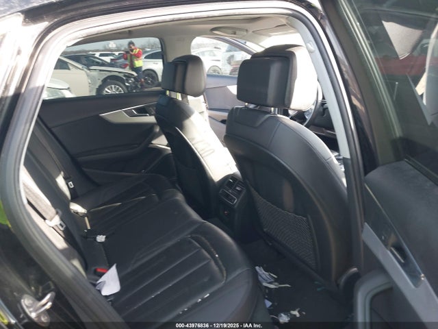 2017 AUDI A4 WAUENAF41HN000768 Photo 7