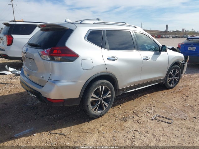 43976872 :رقم المزاد ، JN8AT2MT8LW005576 vin ، 2020 Nissan Rogue Sv Fwd مزاد بيع