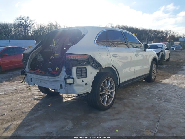 2019 PORSCHE CAYENNE WP1AA2AY9KDA06679 Photo 3