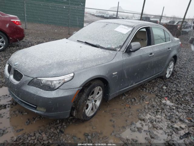 2010 BMW 528I WBANV1C50AC389093 Photo 1