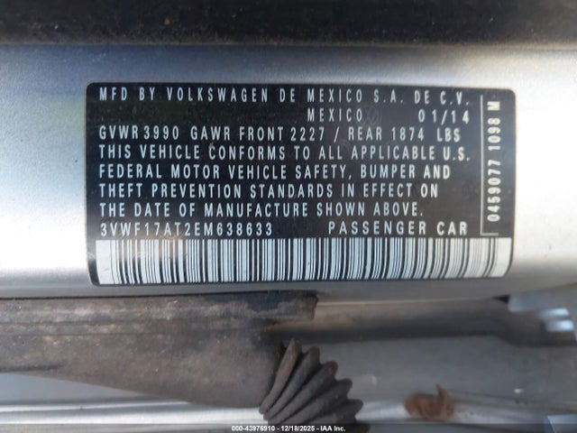 43976910 :رقم المزاد ، 3VWF17AT2EM638633 vin ، 2014 Volkswagen Beetle 1.8t Entry مزاد بيع