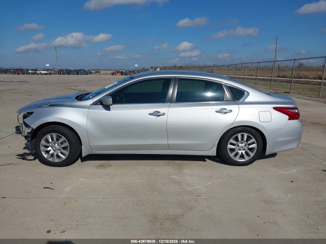 Nissan Altima 2.5 S 2018 1N4AL3AP1JC281501 Image 14