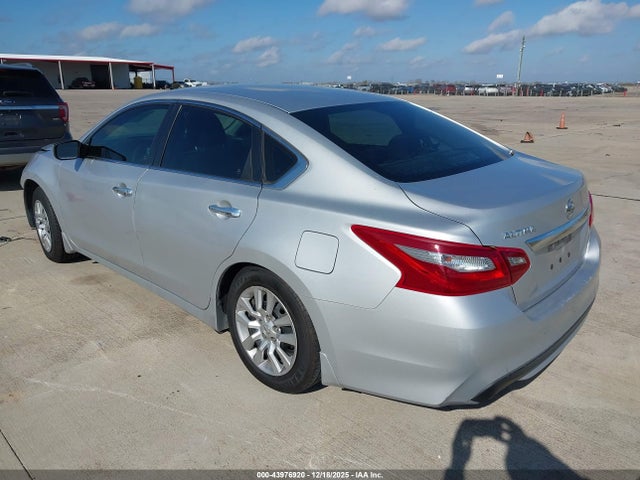 Nissan Altima 2.5 S 2018 1N4AL3AP1JC281501 Image 3