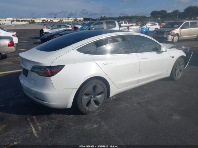 2019 TESLA MODEL 3 5YJ3E1EB5KF469233 Photo 3