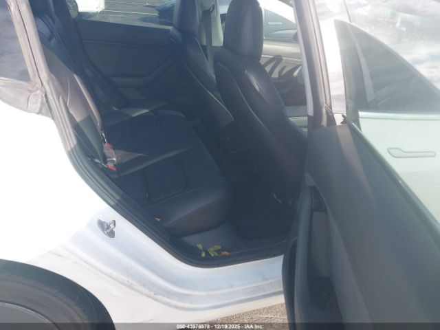 2019 TESLA MODEL 3 5YJ3E1EB5KF469233 Photo 7