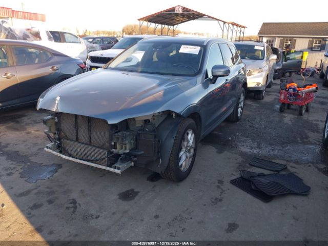 2018 VOLVO XC60 YV4102RK2J1042683 Photo 1