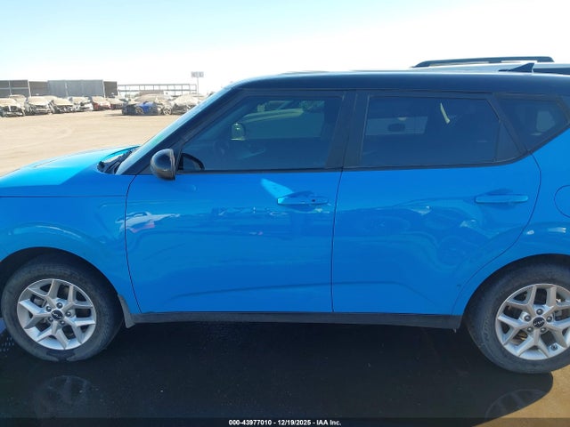 KNDJ23AU4R7226421 KIA SOUL S