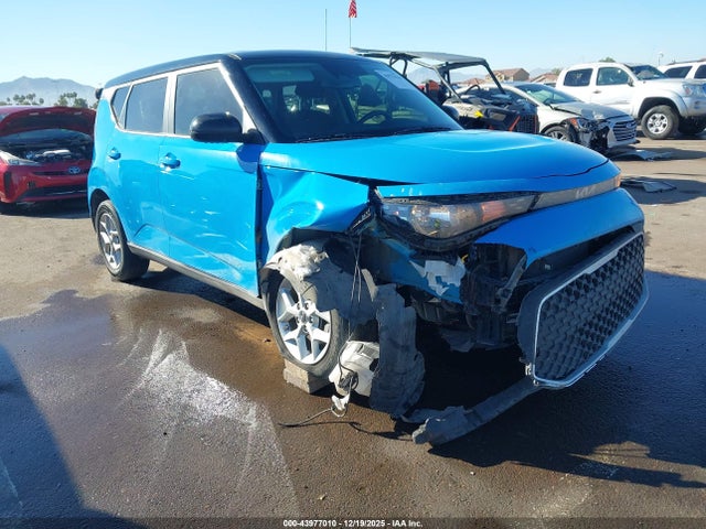 KNDJ23AU4R7226421 KIA SOUL S