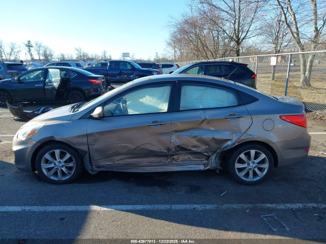 Продажа на аукционе авто 2014 Hyundai Accent Gls, vin: KMHCU4AE6EU763686, номер лота: 43977012