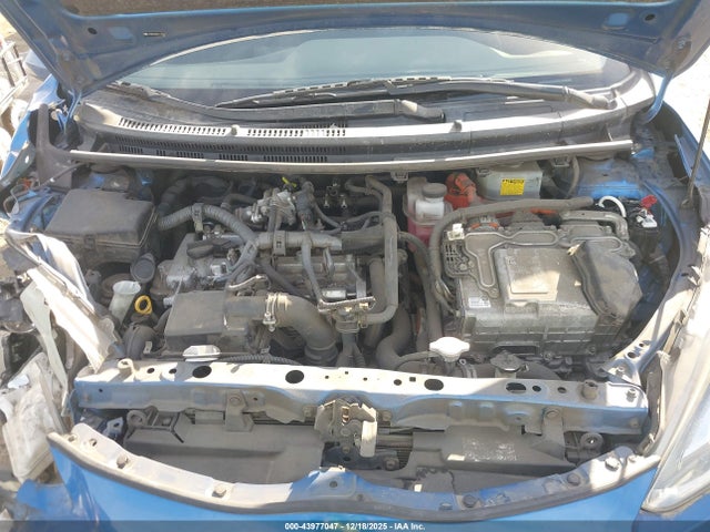 JTDKDTB3XG1132337 Toyota Prius C Two