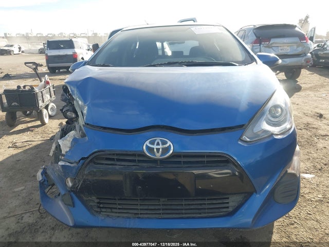 JTDKDTB3XG1132337 Toyota Prius C Two