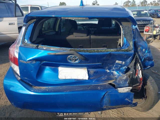 JTDKDTB3XG1132337 Toyota Prius C Two