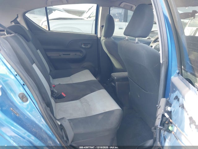 JTDKDTB3XG1132337 Toyota Prius C Two