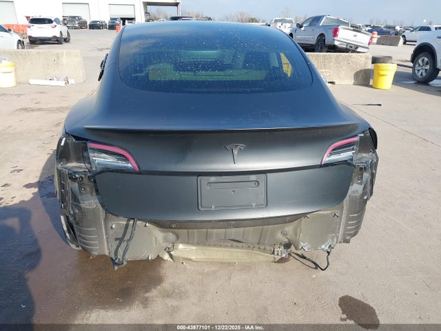 2019 TESLA MODEL 3 5YJ3E1EB5KF365924 Photo 5