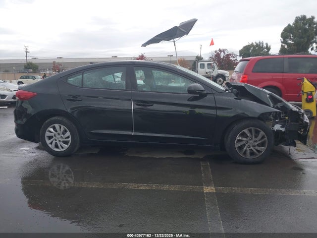Hyundai Elantra 2017 5NPD74LF5HH193071 Image 12