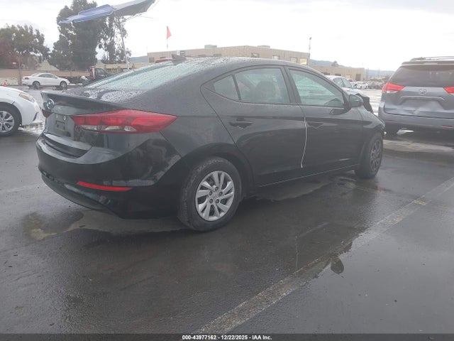 Hyundai Elantra 2017 5NPD74LF5HH193071 Image 4