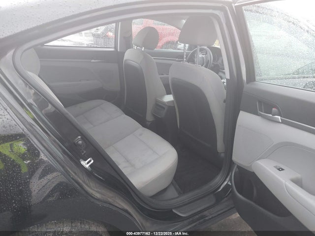 Hyundai Elantra 2017 5NPD74LF5HH193071 Image 8