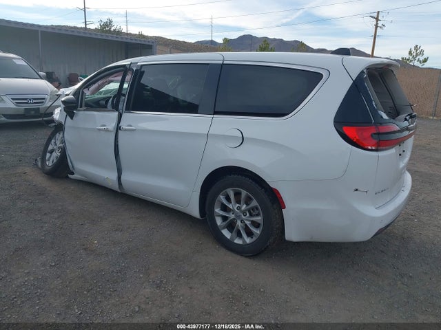 Продаж на аукціоні авто 2024 Chrysler Pacifica Touring L Awd, vin: 2C4RC3BG3RR185612, номер лоту: 43977177