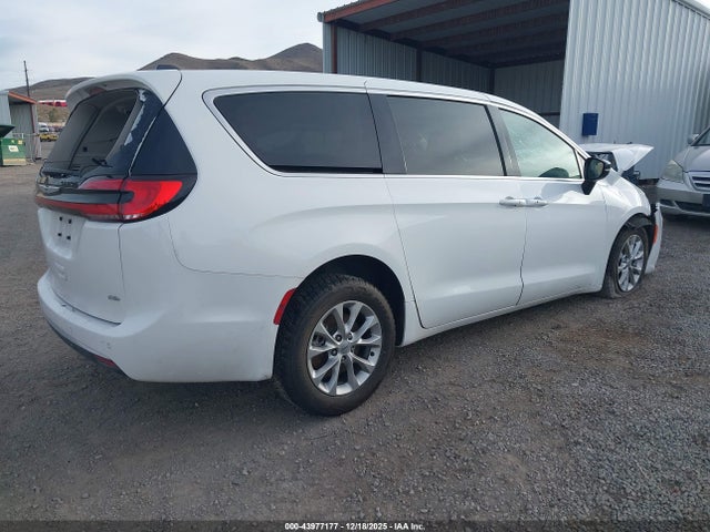 Продаж на аукціоні авто 2024 Chrysler Pacifica Touring L Awd, vin: 2C4RC3BG3RR185612, номер лоту: 43977177
