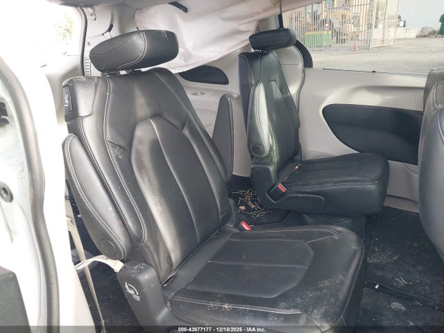 Продаж на аукціоні авто 2024 Chrysler Pacifica Touring L Awd, vin: 2C4RC3BG3RR185612, номер лоту: 43977177