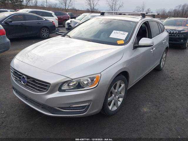 2017 VOLVO V60 YV140MSK8H1343873 Photo 1