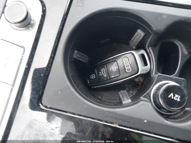 Продаж на аукціоні авто 2021 Audi Sq8 Prestige Tfsi Quattro Tiptronic, vin: WA1CWBF16MD019541, номер лоту: 43977193