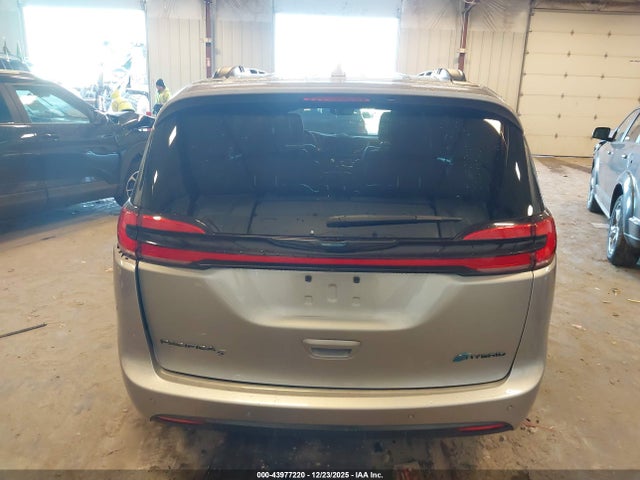 Aukcja sprzedaży 2021 Chrysler Pacifica Hybrid Touring L, vin: 2C4RC1L77MR587645, numer aukcji: 43977220