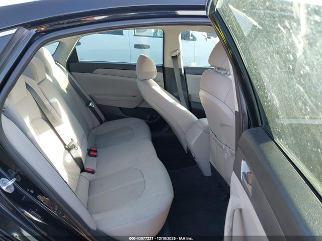 5NPE24AF2JH629953 Hyundai SONATA SE