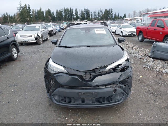 JTNKHMBX9L1067712 Toyota C-HR XLE