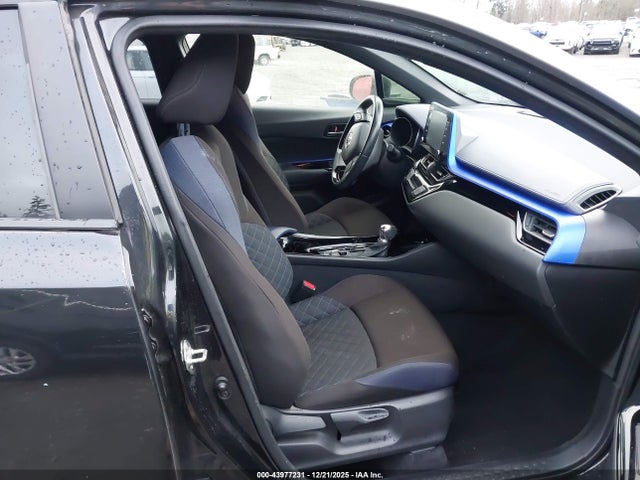 JTNKHMBX9L1067712 Toyota C-HR XLE