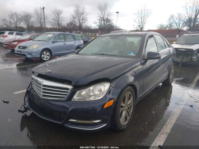 2014 MERCEDES-BENZ C 250 WDDGF4HB4ER307786 Photo 1