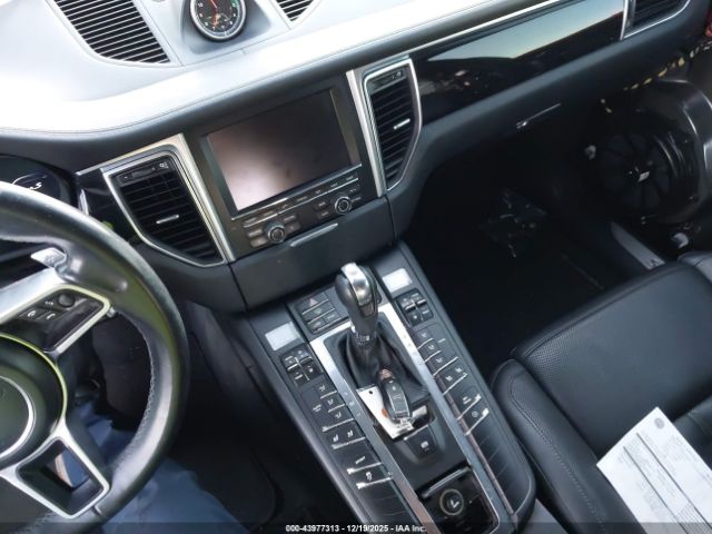 2015 PORSCHE MACAN WP1AB2A57FLB57003 Photo 10