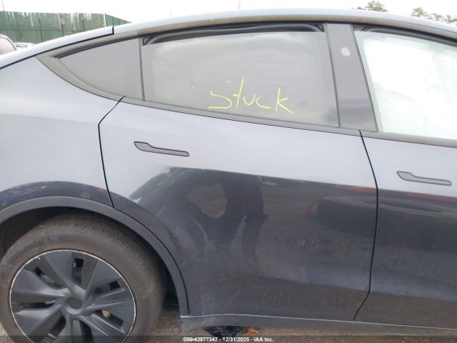 2025 TESLA MODEL Y 7SAYGDED3SA378237 Photo 7