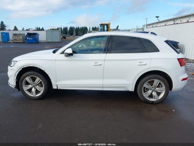 WA1BNAFY1J2151877 Audi Q5 2.0t Premium/2.0t Tech Premium