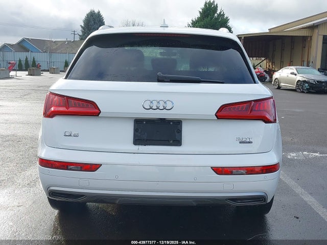 WA1BNAFY1J2151877 Audi Q5 2.0t Premium/2.0t Tech Premium