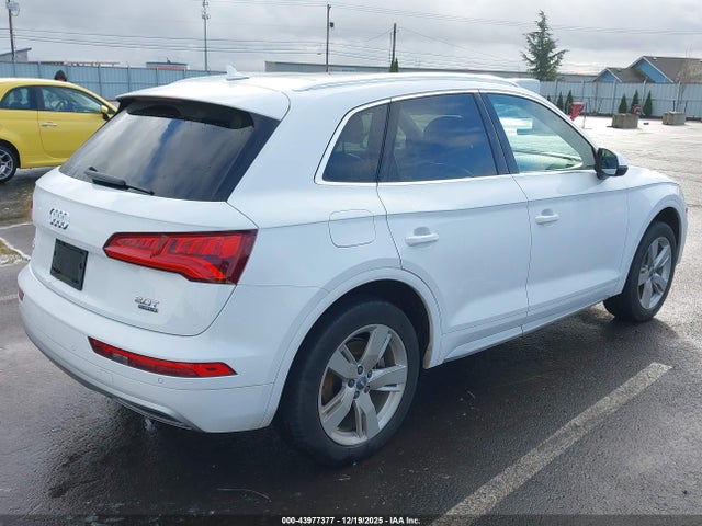 WA1BNAFY1J2151877 Audi Q5 2.0t Premium/2.0t Tech Premium
