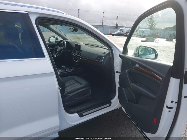 WA1BNAFY1J2151877 Audi Q5 2.0t Premium/2.0t Tech Premium