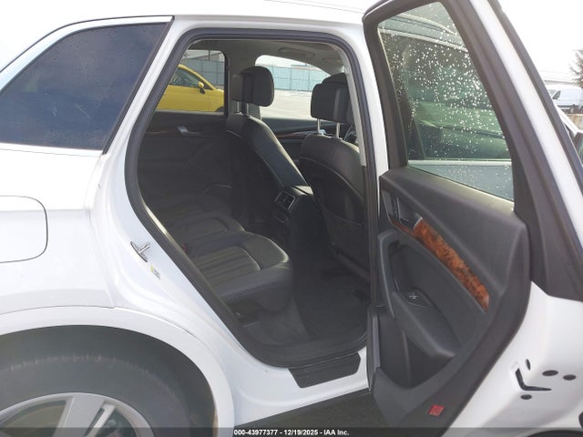 WA1BNAFY1J2151877 Audi Q5 2.0t Premium/2.0t Tech Premium