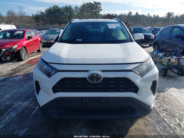Toyota RAV4 LE 2019 2T3G1RFVXKC038256 Image 12