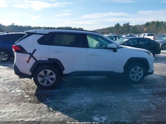 Toyota RAV4 LE 2019 2T3G1RFVXKC038256 Image 13