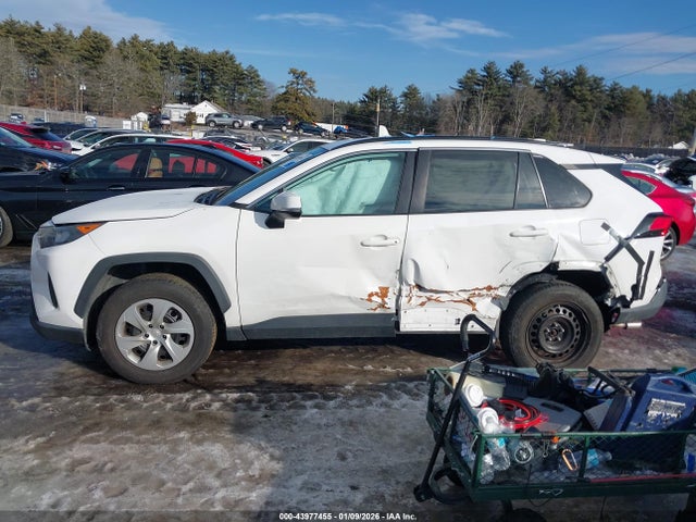 Toyota RAV4 LE 2019 2T3G1RFVXKC038256 Image 14