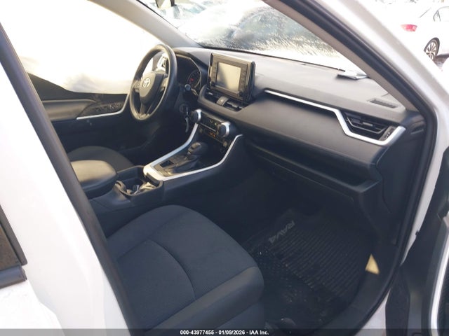 2019 TOYOTA RAV4 2T3G1RFVXKC038256 Photo 4