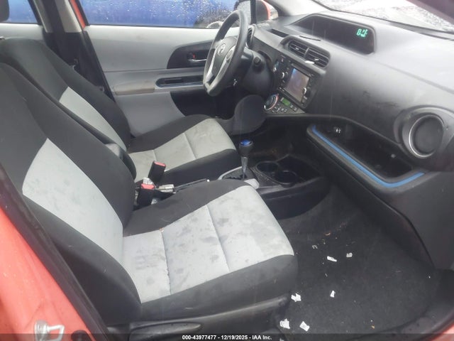 2013 TOYOTA PRIUS C JTDKDTB31D1038830 Photo 4