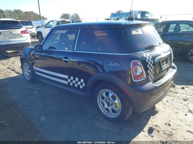 2013 MINI HARDTOP WMWSU3C55DT687774 Photo 2