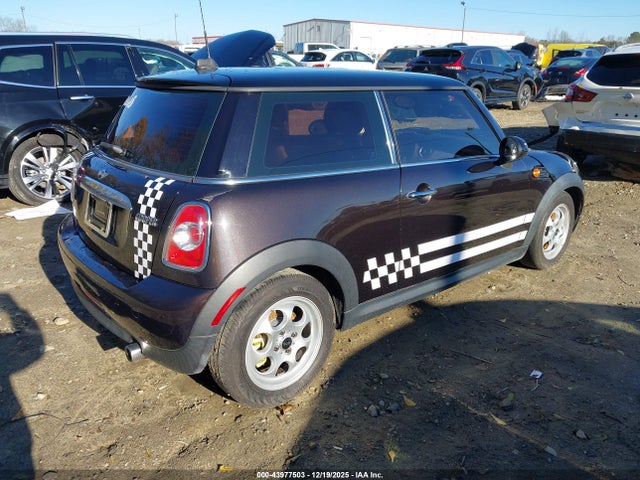 2013 MINI HARDTOP WMWSU3C55DT687774 Photo 3
