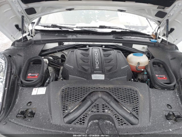 2015 PORSCHE MACAN WP1AB2A53FLB69472 Photo 9