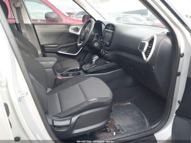 2021 KIA SOUL KNDJ23AU2M7744004 Photo 4