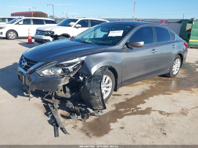 1N4AL3AP1JC275858 Nissan Altima 2.5 S