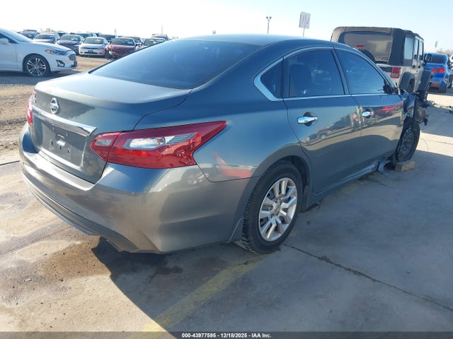 1N4AL3AP1JC275858 Nissan Altima 2.5 S